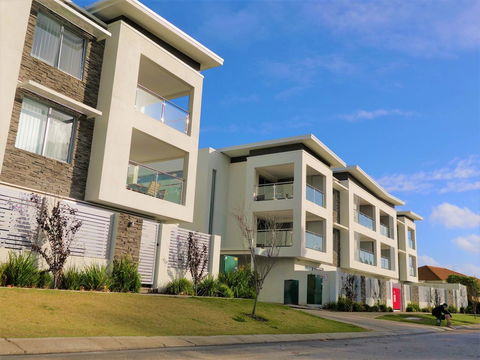 Yaran Suites - Accommodation Yamba 31