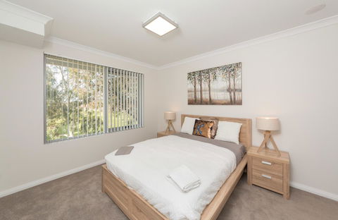 Yaran Suites - Accommodation Yamba 12