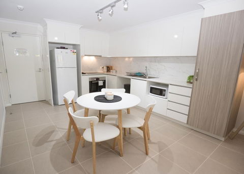 Yaran Suites - Accommodation Yamba 18