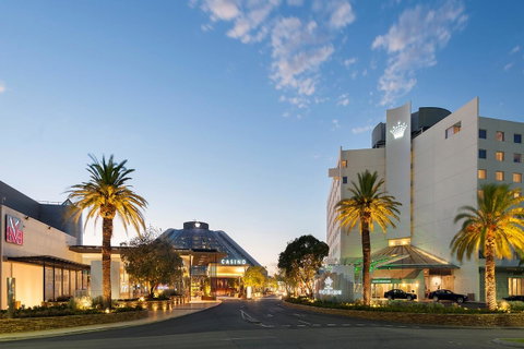 Crown Promenade Perth - Accommodation Yamba 11