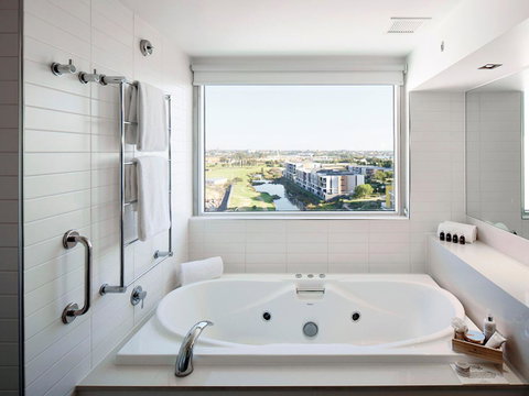 Crown Promenade Perth - Accommodation Yamba 3