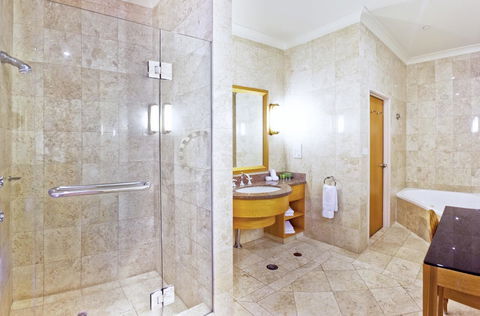 Duxton Hotel Perth - Accommodation Yamba 3