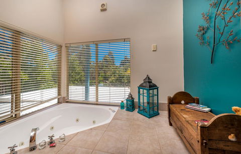 Chimes Spa Retreat - Accommodation Yamba 9