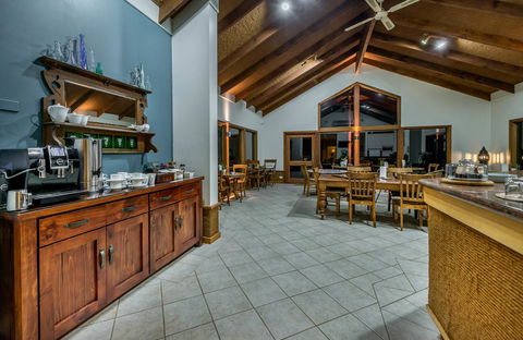 Chimes Spa Retreat - Accommodation Yamba 5