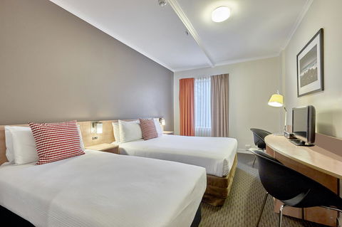 Ibis Perth - Accommodation Yamba 7