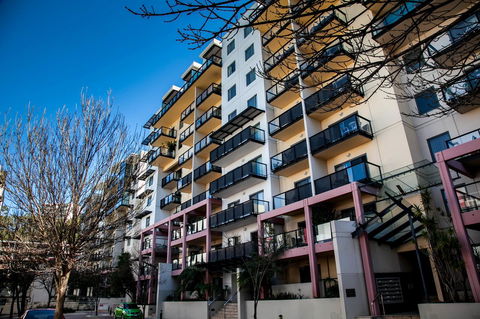 Perth Short Stays - Accommodation Yamba 0