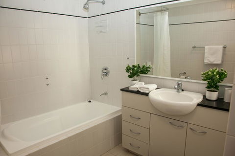 Perth Short Stays - Accommodation Yamba 18
