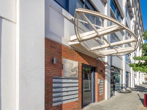 Home Apartment - Perth City Centre - Free WiFi - Accommodation Yamba 4