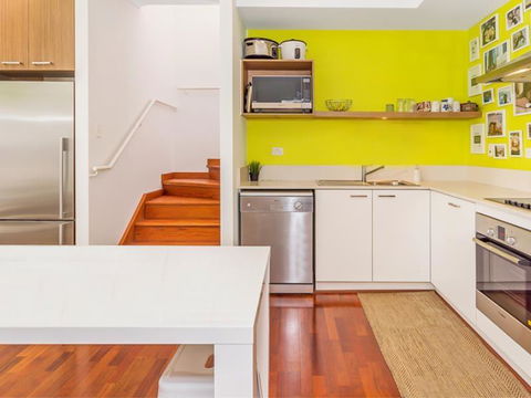 Home Apartment - Perth City Centre - Free WiFi - Accommodation Yamba 9