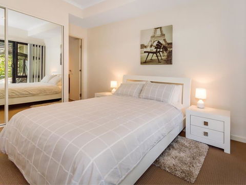 Home Apartment - Perth City Centre - Free WiFi - Accommodation Yamba 8