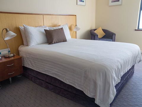Ocean Beach Hotel - Accommodation Yamba 0
