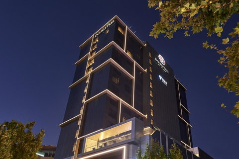 Doubletree By Hilton Perth Northbridge - Accommodation Yamba 5