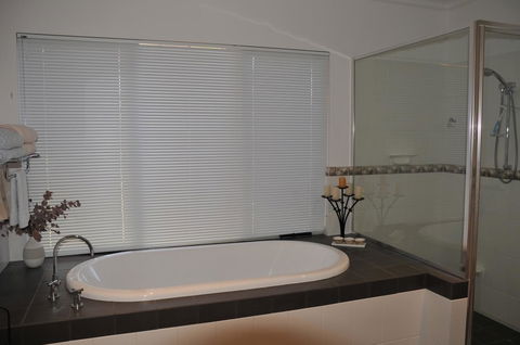 Glenelg On King Bed & Breakfast - Accommodation Yamba 26