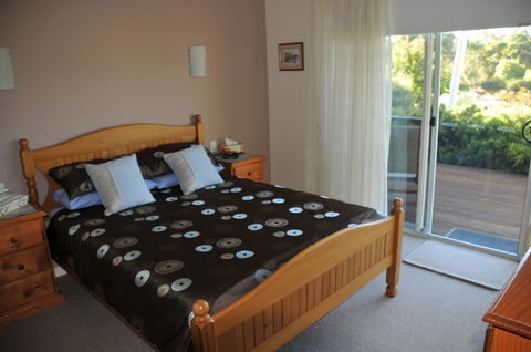 Glenelg On King Bed & Breakfast - Accommodation Yamba 24