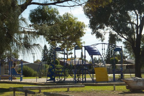 Ocean Beach Chalet 18 - Accommodation Yamba 22