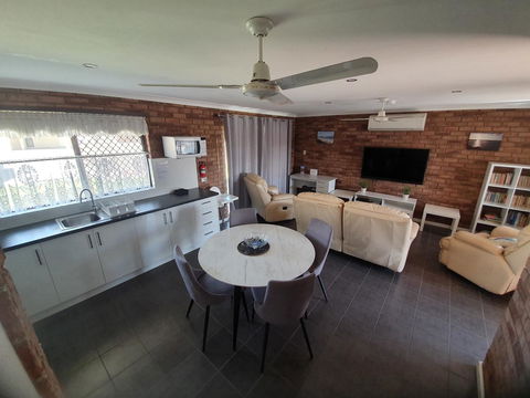 Ocean Beach Chalet 18 - Accommodation Yamba 3