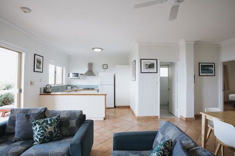 Canal Rocks Beachfront Apartments - Accommodation Yamba 36