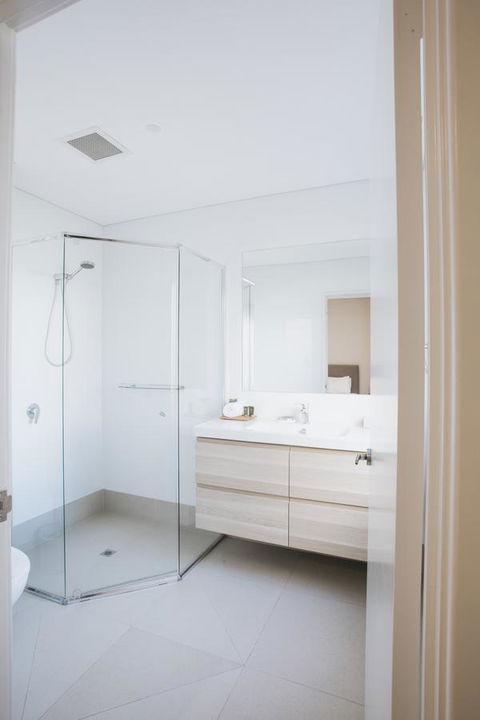 Canal Rocks Beachfront Apartments - Accommodation Yamba 40