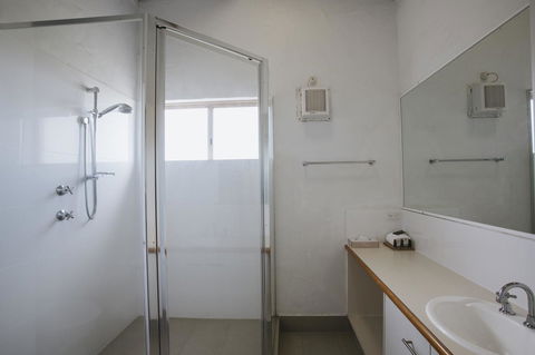 Canal Rocks Beachfront Apartments - Accommodation Yamba 20