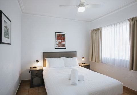 Canal Rocks Beachfront Apartments - Accommodation Yamba 7
