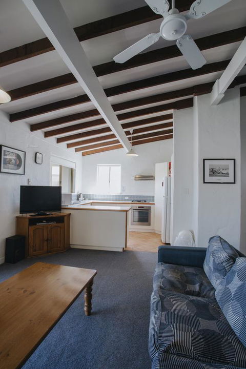 Canal Rocks Beachfront Apartments - Accommodation Yamba 11