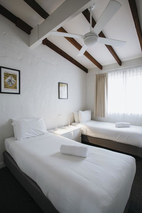 Canal Rocks Beachfront Apartments - Accommodation Yamba 37