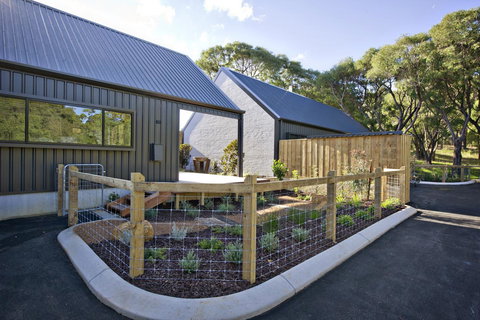 Margaret River Bungalow-1-street - Pet Friendly - Accommodation Yamba 14