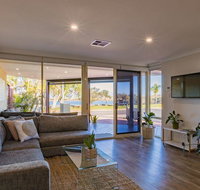 Starboard Views Kalbarri - River Front Apartment - Accommodation Yamba