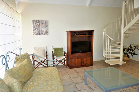 Osprey Holiday Village Unit 110 - Accommodation Yamba 7