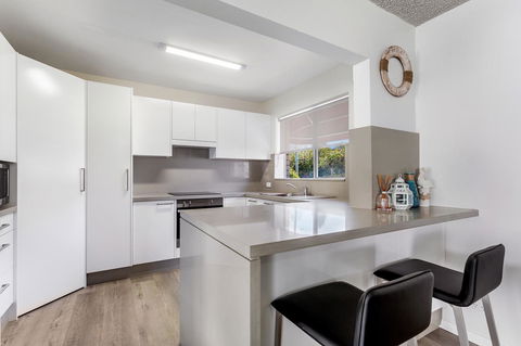 Laman Lodge, Unit 2, 15 Laman Street - Accommodation Yamba 6