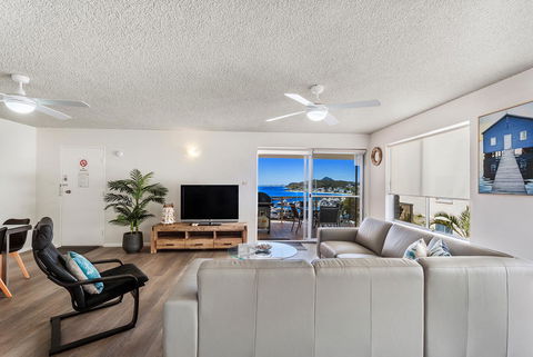 Laman Lodge, Unit 2, 15 Laman Street - Accommodation Yamba 0