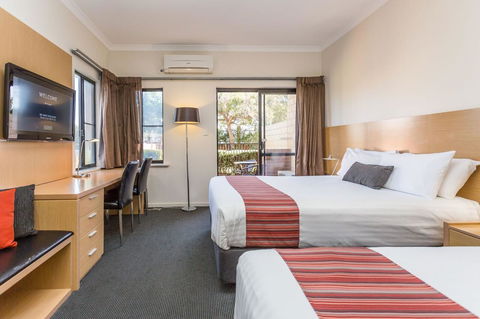 Country Comfort Perth - Accommodation Yamba 32