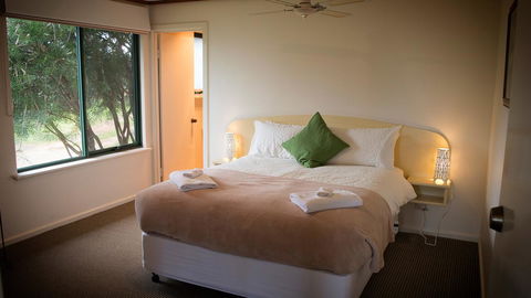 Karri Mia Chalets And Studios - Accommodation Yamba 11