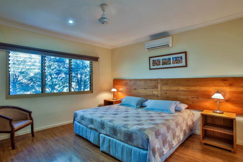 Kimberley Hotel - Accommodation Yamba 1