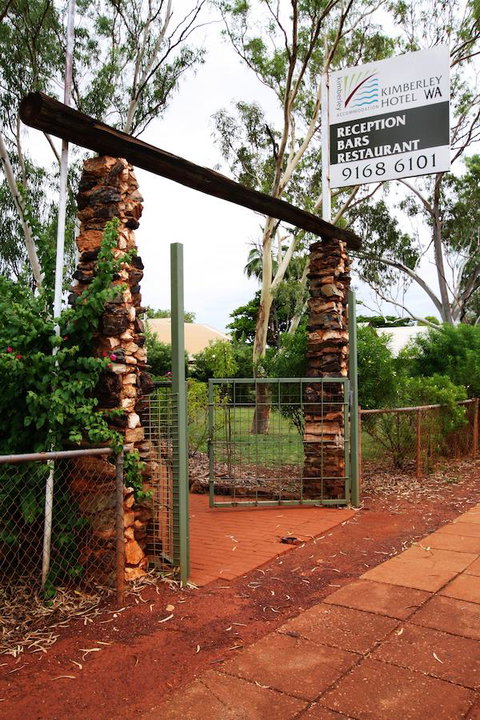 Kimberley Hotel - Accommodation Yamba 25
