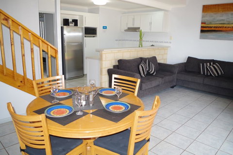 Kalbarri Blue Ocean Villas - Accommodation Yamba 3