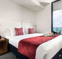 Ramada by Wyndham VetroBlu Scarborough Beach - Accommodation Yamba