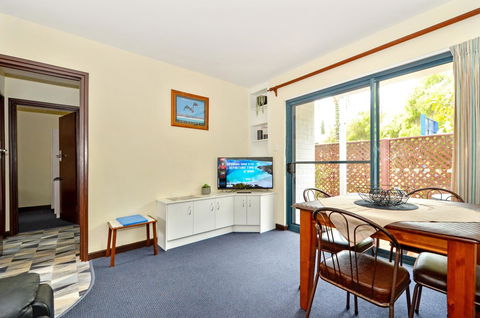 Dolphin Lodge Albany - Self Contained Apartments At Middleton Beach - Accommodation Yamba 27