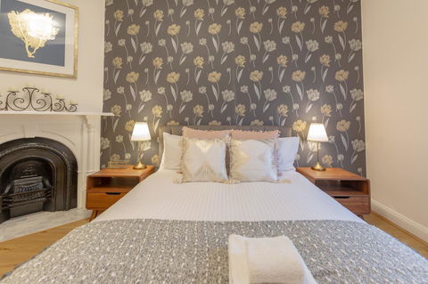 Heritage Townhouse Near Harbour Bridge - Accommodation Yamba 22