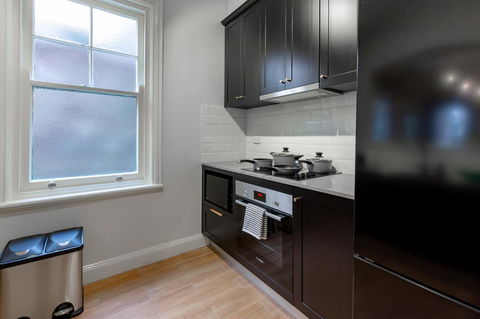 Heritage Townhouse Near Harbour Bridge - Accommodation Yamba 21