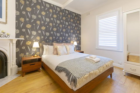 Heritage Townhouse Near Harbour Bridge - Accommodation Yamba 36