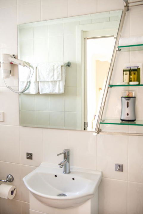 Nelson Bay Bed & Breakfast - Accommodation Yamba 27