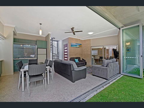 Crescent Head Spa Villa - Accommodation Yamba 9