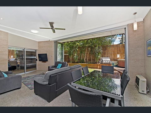 Crescent Head Spa Villa - Accommodation Yamba 12