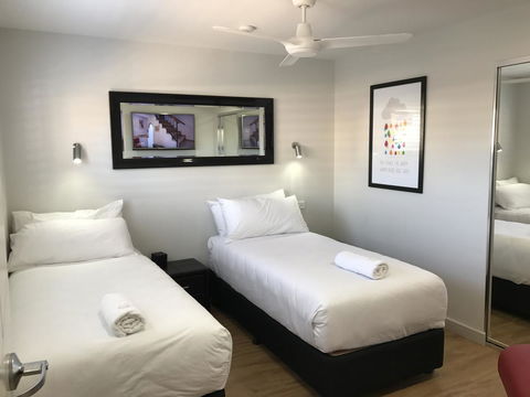Jesmond Executive Villas - Accommodation Yamba 2