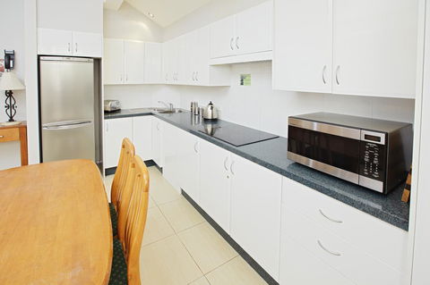 Jesmond Executive Villas - Accommodation Yamba 24