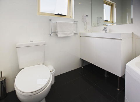 Jesmond Executive Villas - Accommodation Yamba 27
