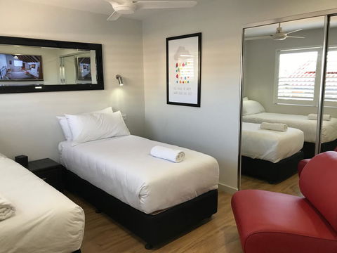 Jesmond Executive Villas - Accommodation Yamba 3