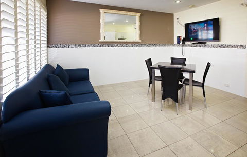 Jesmond Executive Villas - Accommodation Yamba 20
