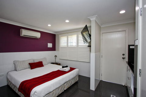 Jesmond Executive Villas - Accommodation Yamba 38